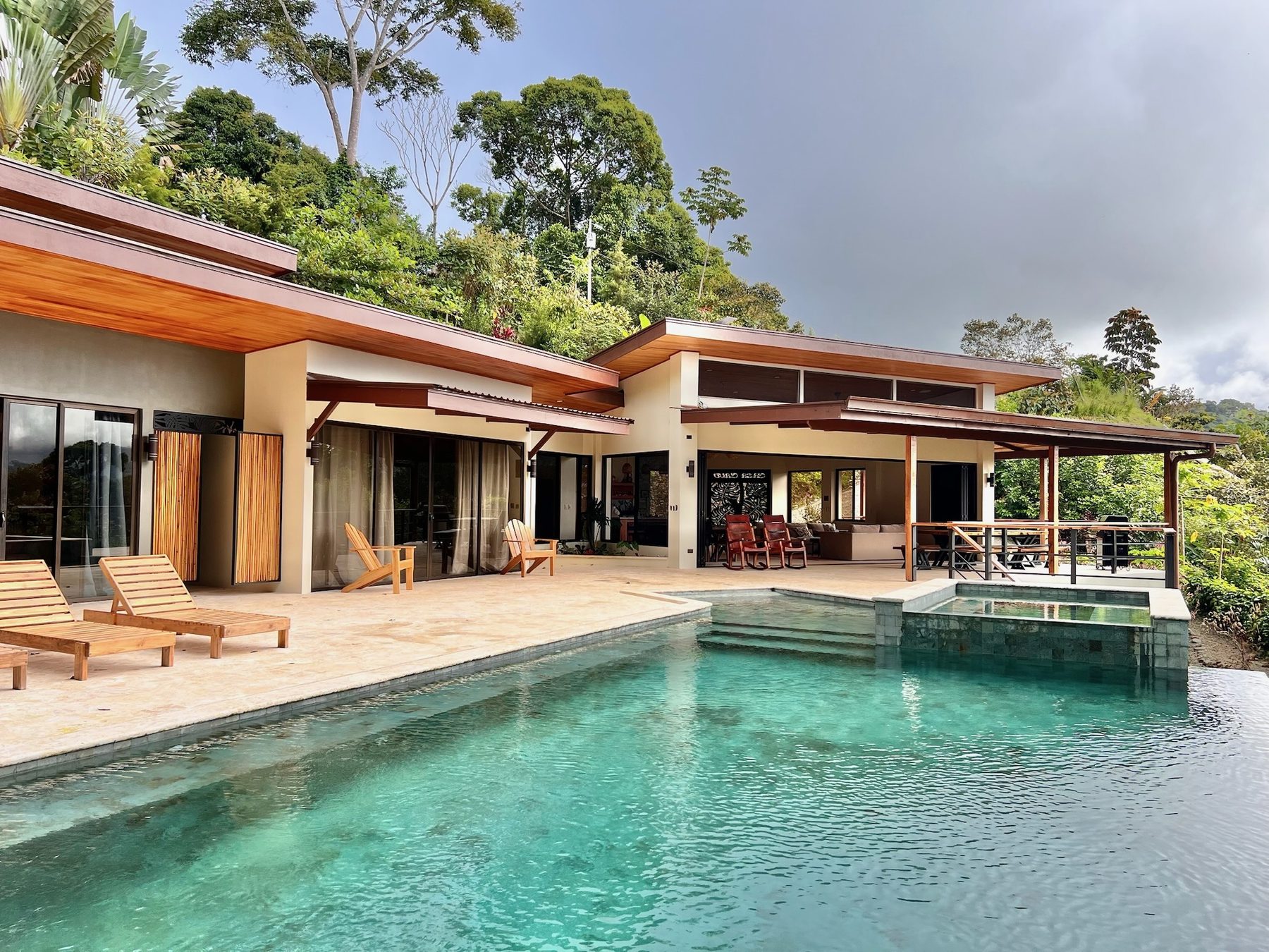 Infinity pool overlooking the rainforest at Casa Cavu