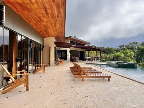 Coralina deck with teak loungers